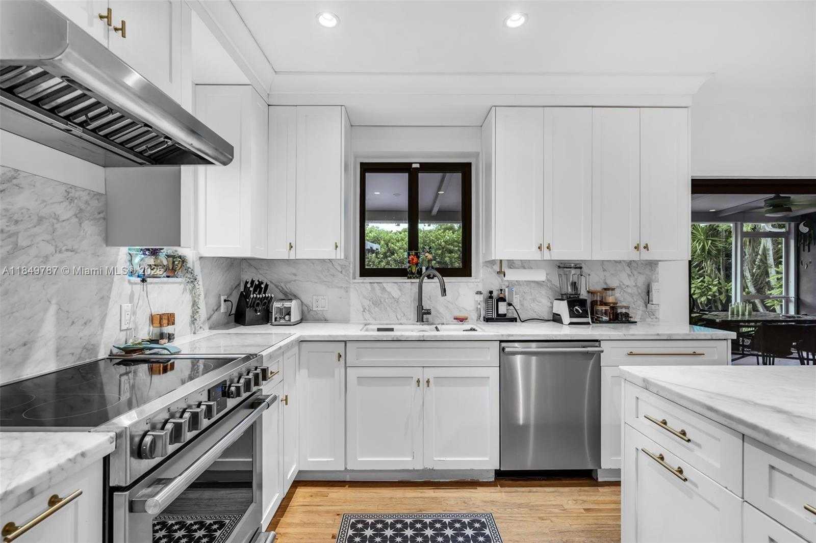 Small Image of 541 NORTH EAST 105TH ST, Miami Shores Number 4