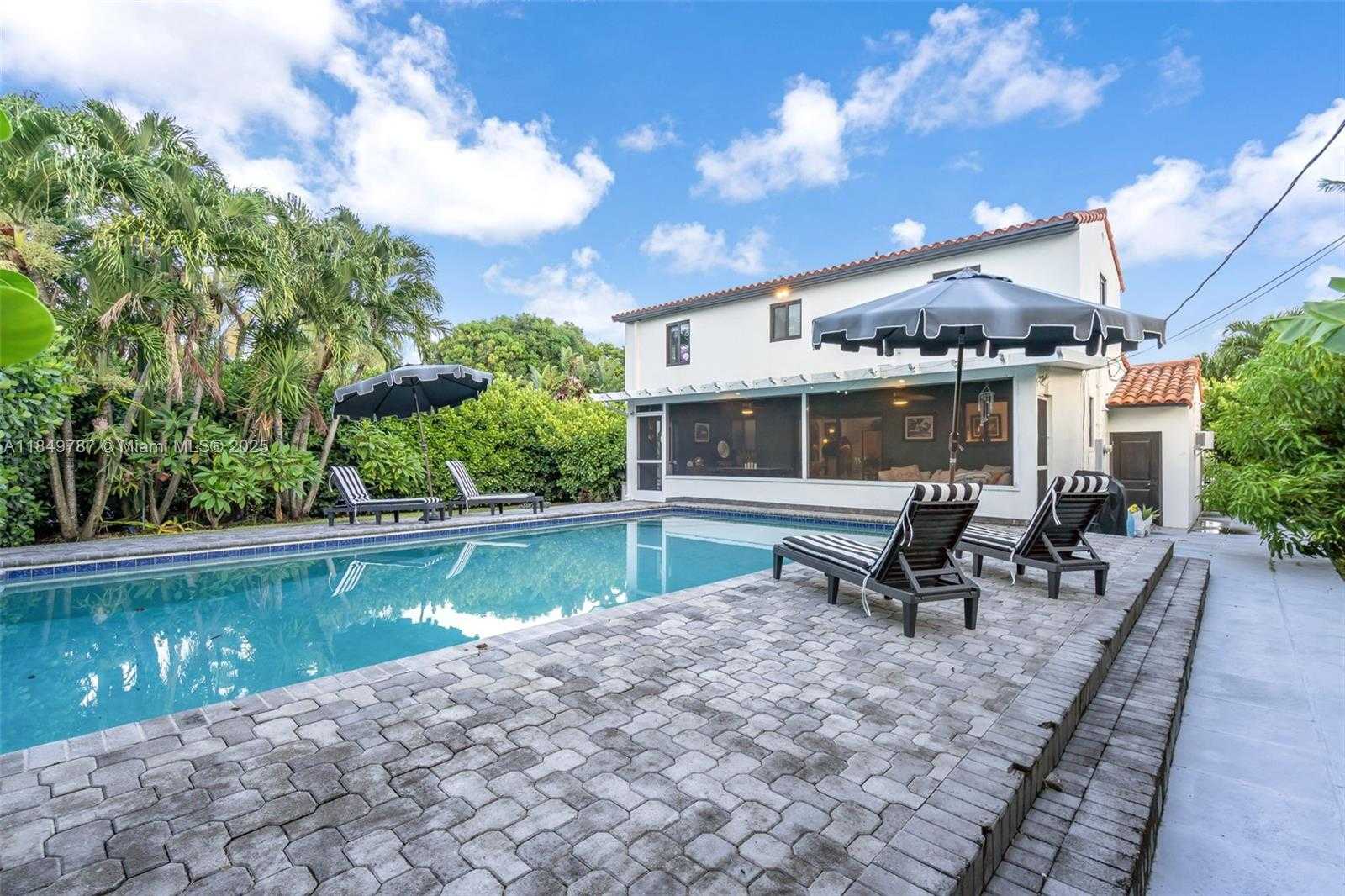 Small Image of 541 NORTH EAST 105TH ST, Miami Shores Number 8
