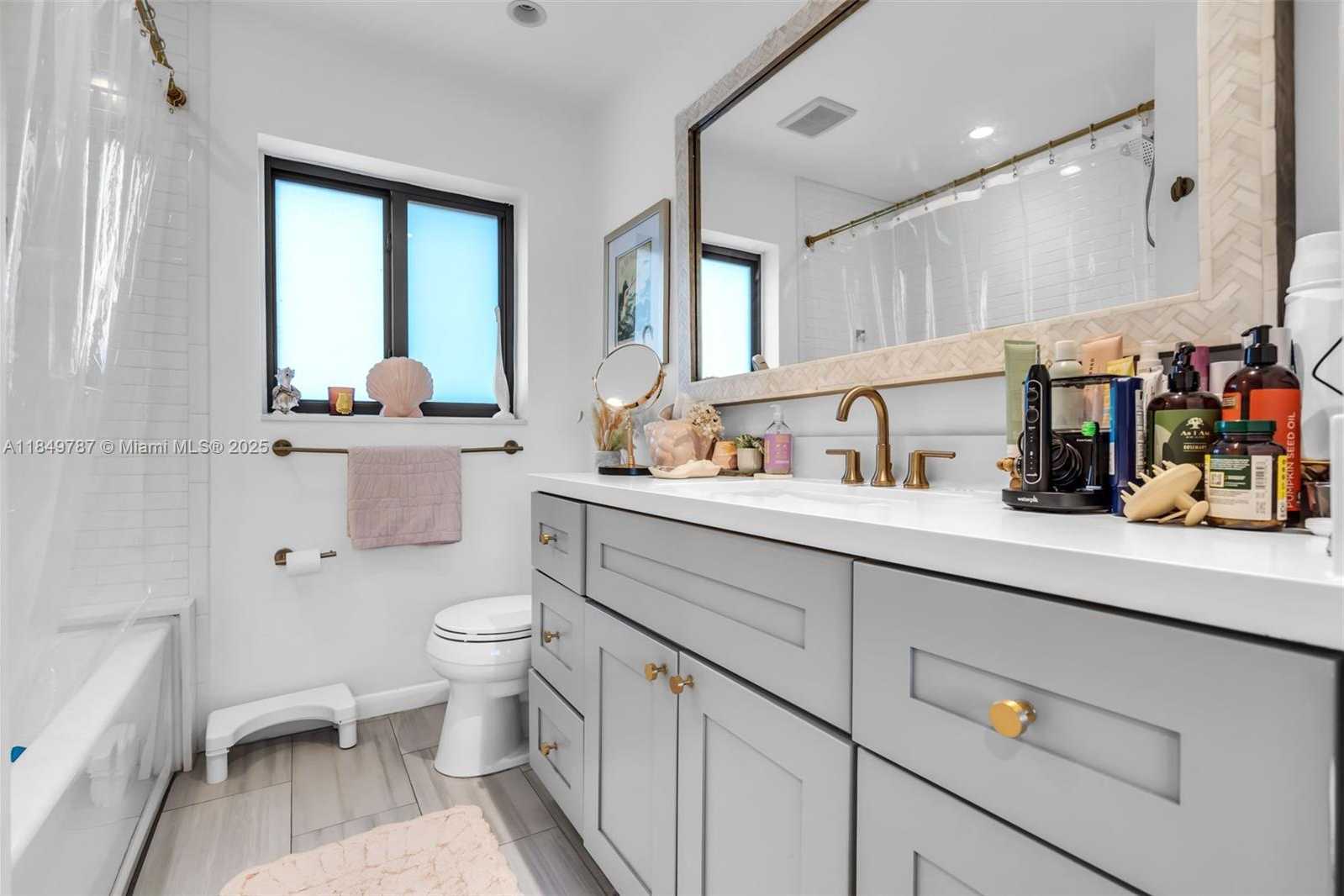 Small Image of 541 NORTH EAST 105TH ST, Miami Shores Number 9
