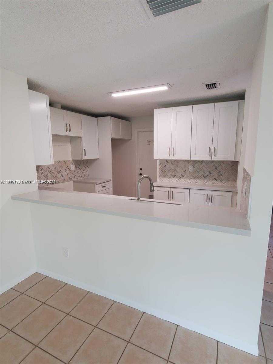 Small Image of 11742 SOUTH WEST 52ND ST, Cooper City Number 5