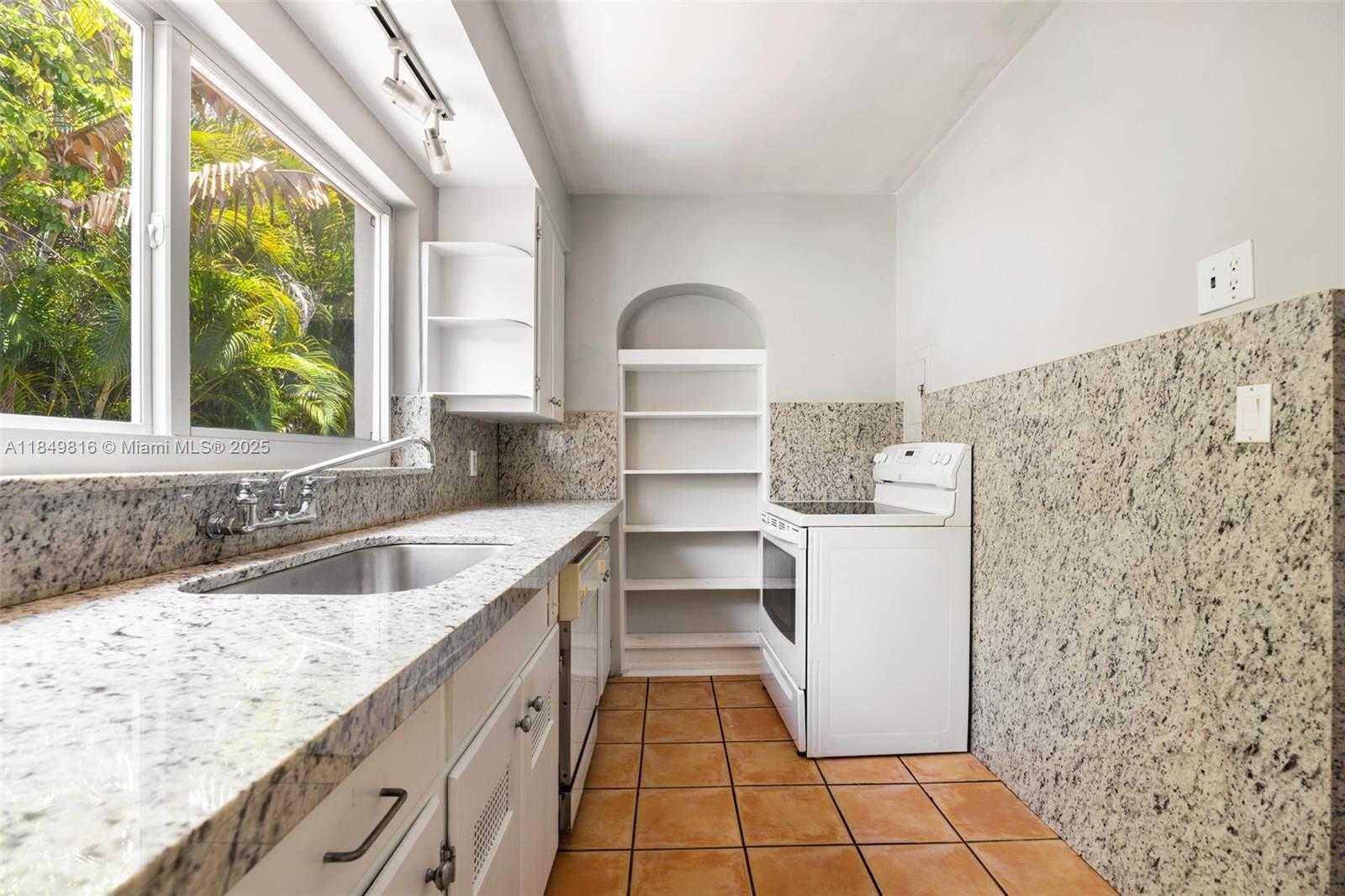 Small Image of 451 SOUTH WEST 25TH RD, Miami Number 10