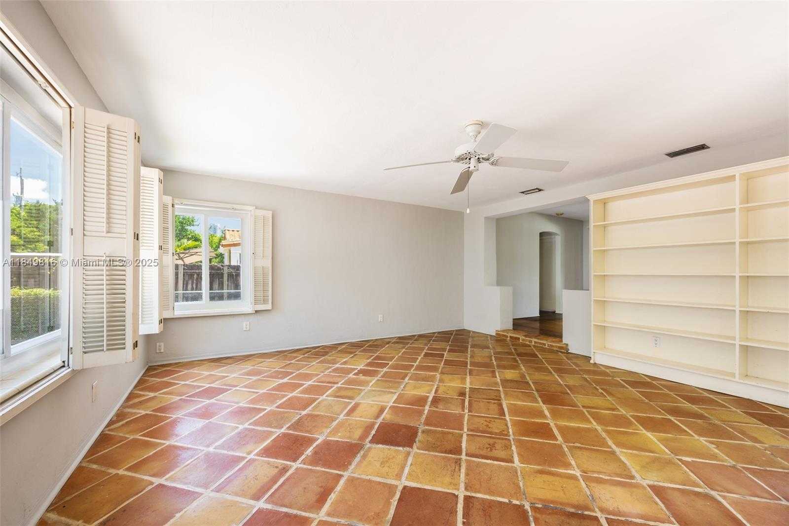Small Image of 451 SOUTH WEST 25TH RD, Miami Number 14