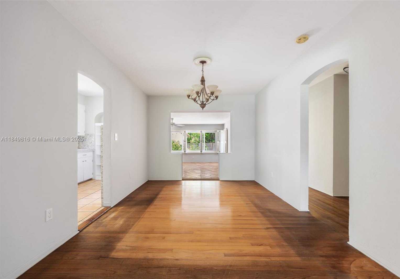 Small Image of 451 SOUTH WEST 25TH RD, Miami Number 9