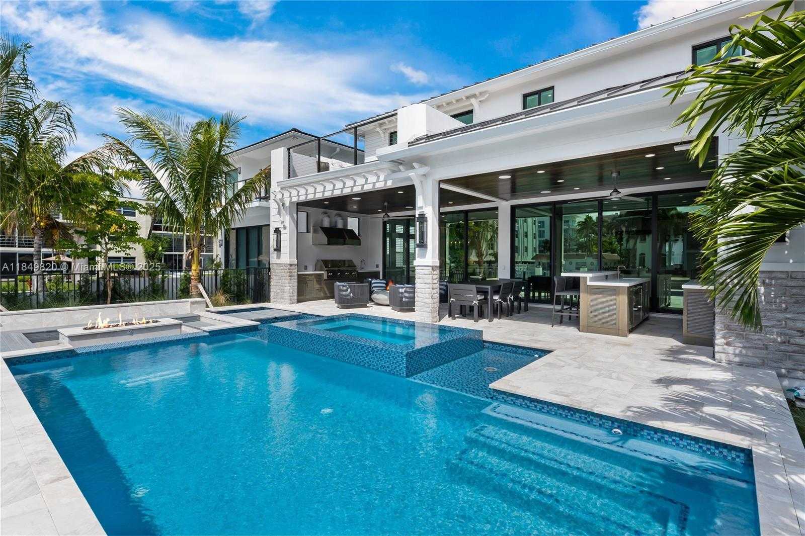 Small Image of 319 COCONUT ISLE DR, Fort Lauderdale Number 13