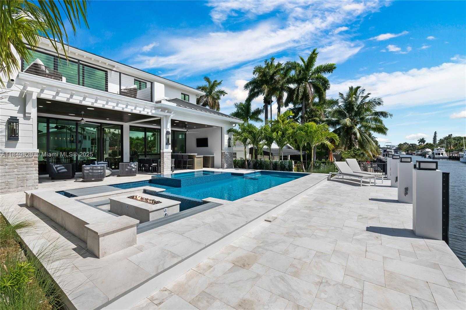 Small Image of 319 COCONUT ISLE DR, Fort Lauderdale Number 14