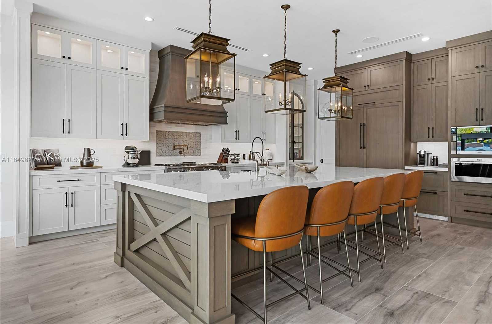 Small Image of 319 COCONUT ISLE DR, Fort Lauderdale Number 2