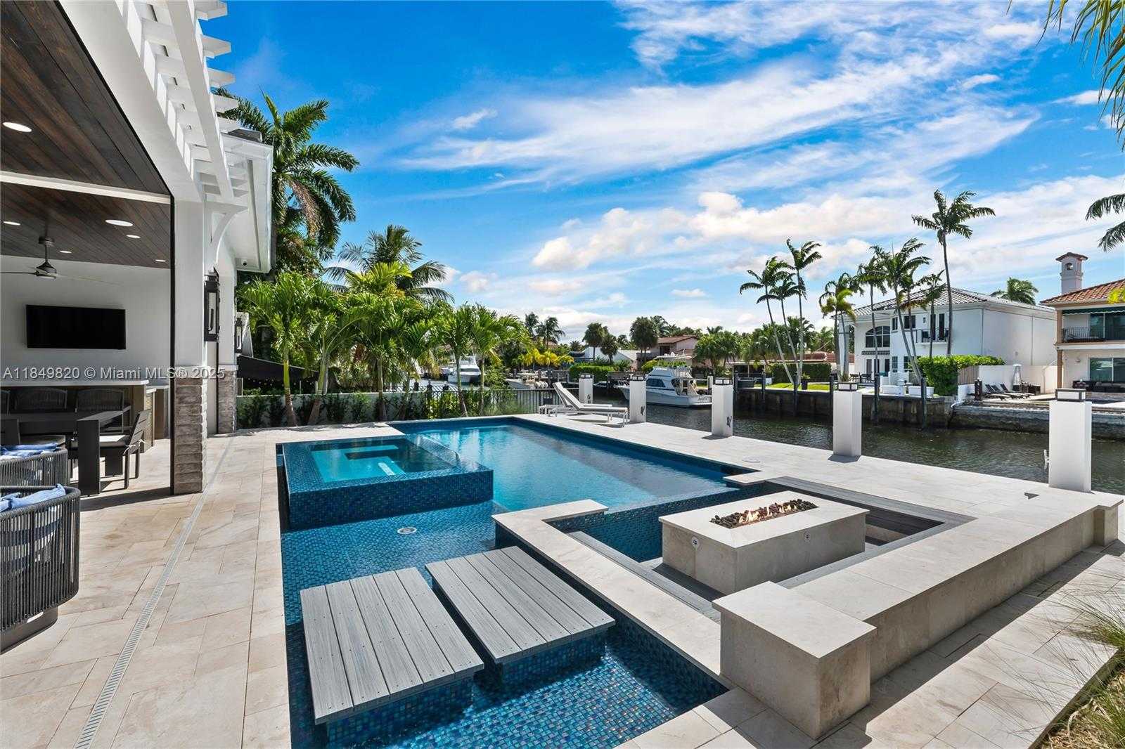 Small Image of 319 COCONUT ISLE DR, Fort Lauderdale Number 3