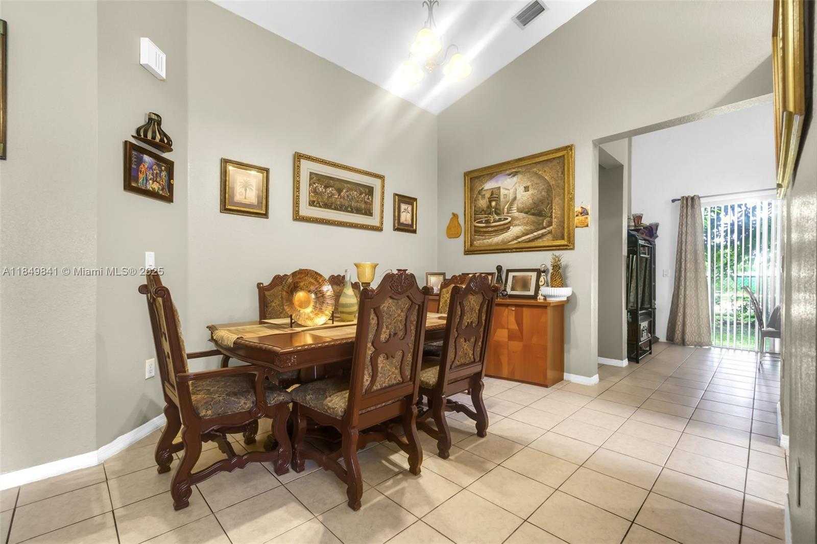 Small Image of 2219 SOUTH EAST 1ST ST, Homestead Number 7