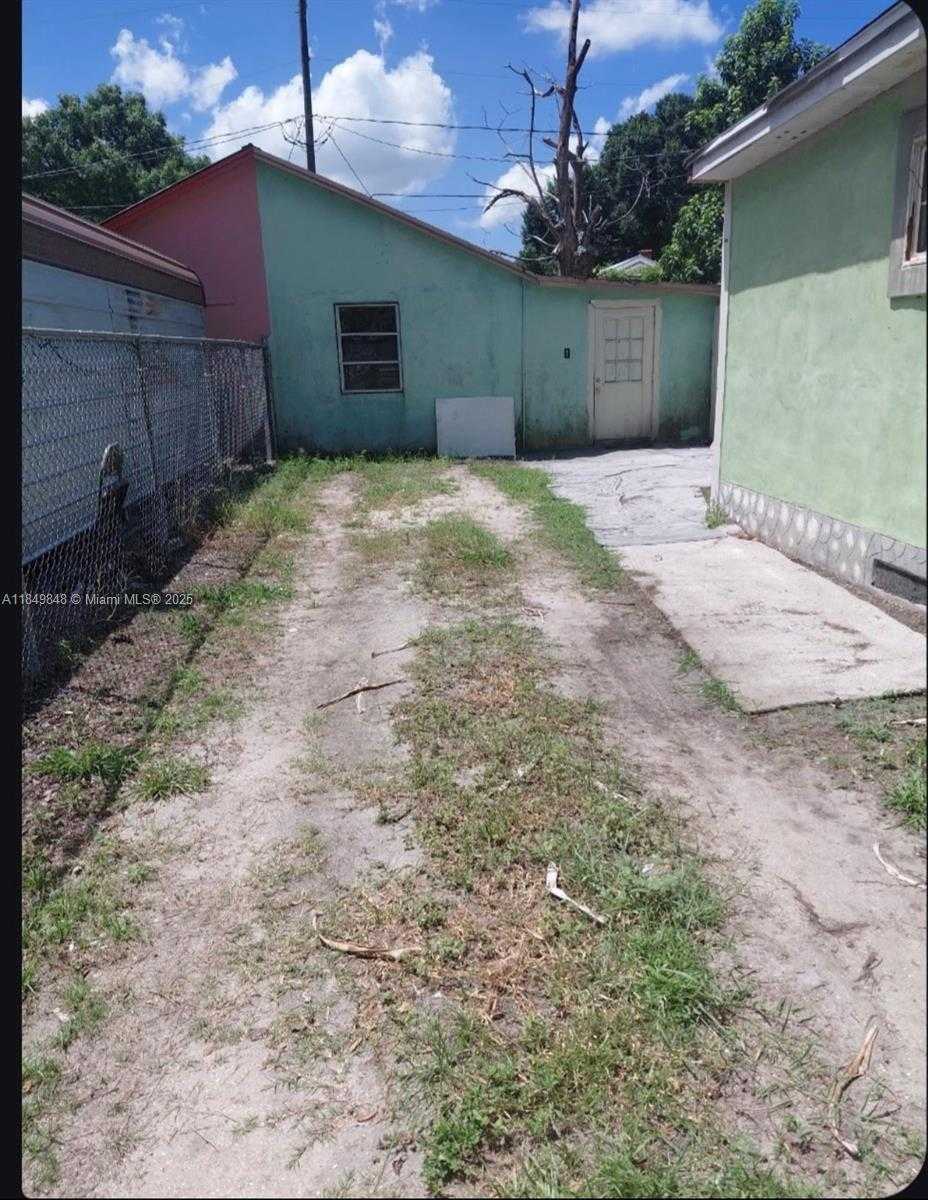 Small Image of 342 WEST SAGAMORE AVE, Other City - In The State Of Florida Number 10