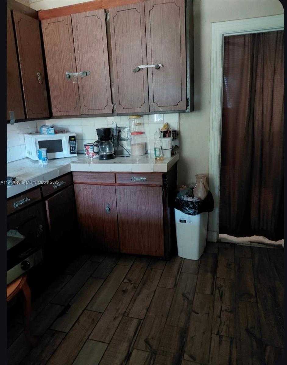 Small Image of 342 WEST SAGAMORE AVE, Other City - In The State Of Florida Number 6