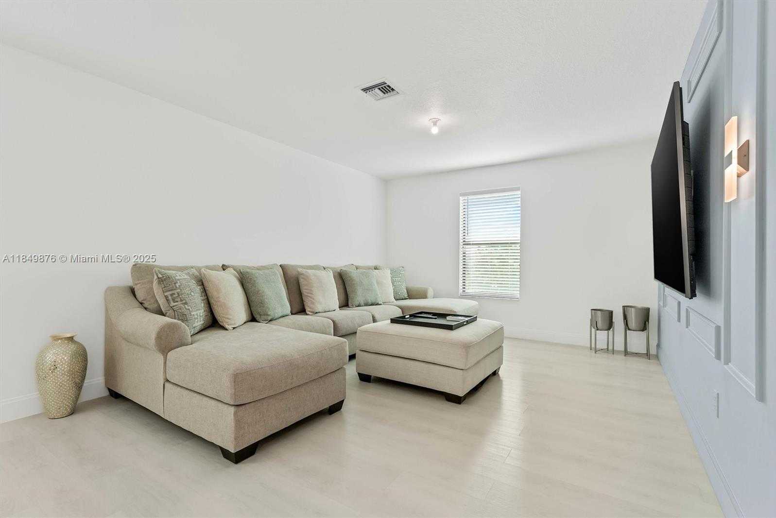 Small Image of 3520 HALDIN PL, Royal Palm Beach Number 18