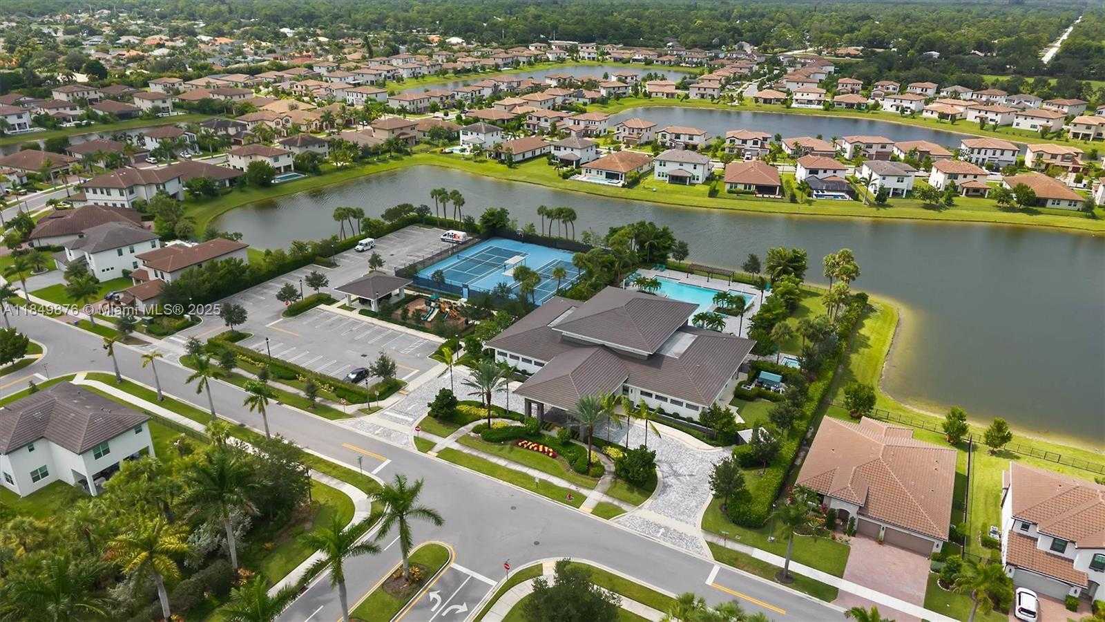 Small Image of 3520 HALDIN PL, Royal Palm Beach Number 43