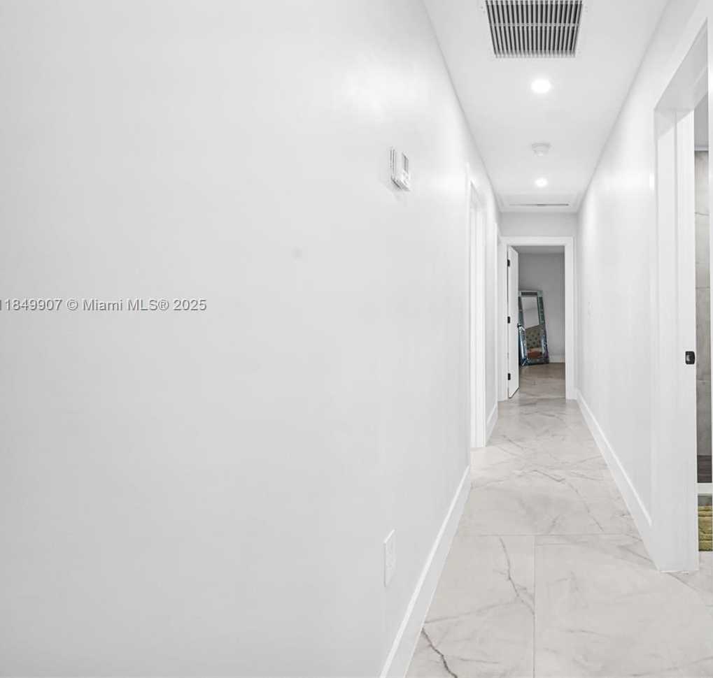 Small Image of 19777 SOUTH WEST 334TH ST, Homestead Number 29