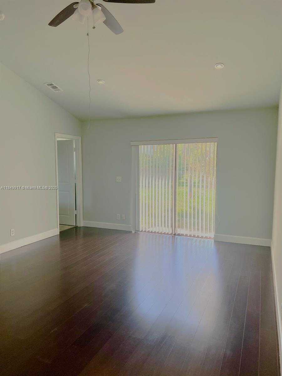 Small Image of 49 EAST TARA LAKES DR E, Boynton Beach Number 10