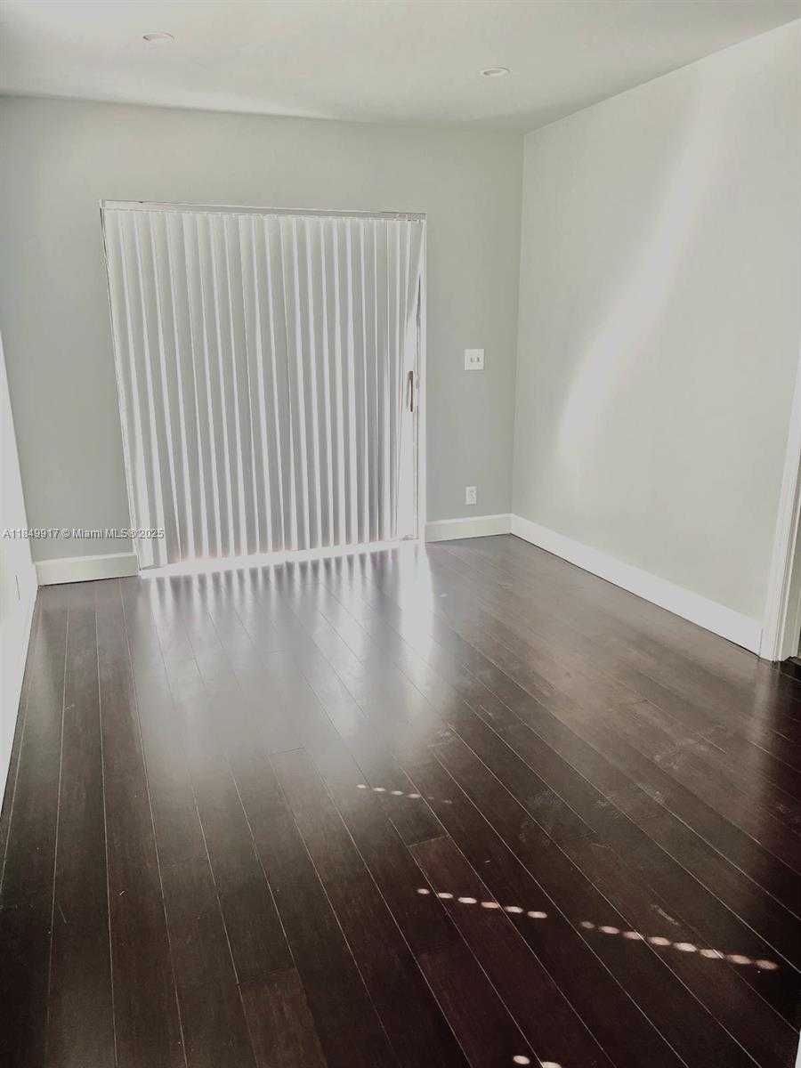 Small Image of 49 EAST TARA LAKES DR E, Boynton Beach Number 17