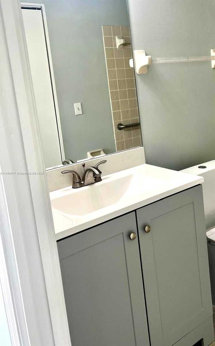 Small Image of 49 EAST TARA LAKES DR E, Boynton Beach Number 20