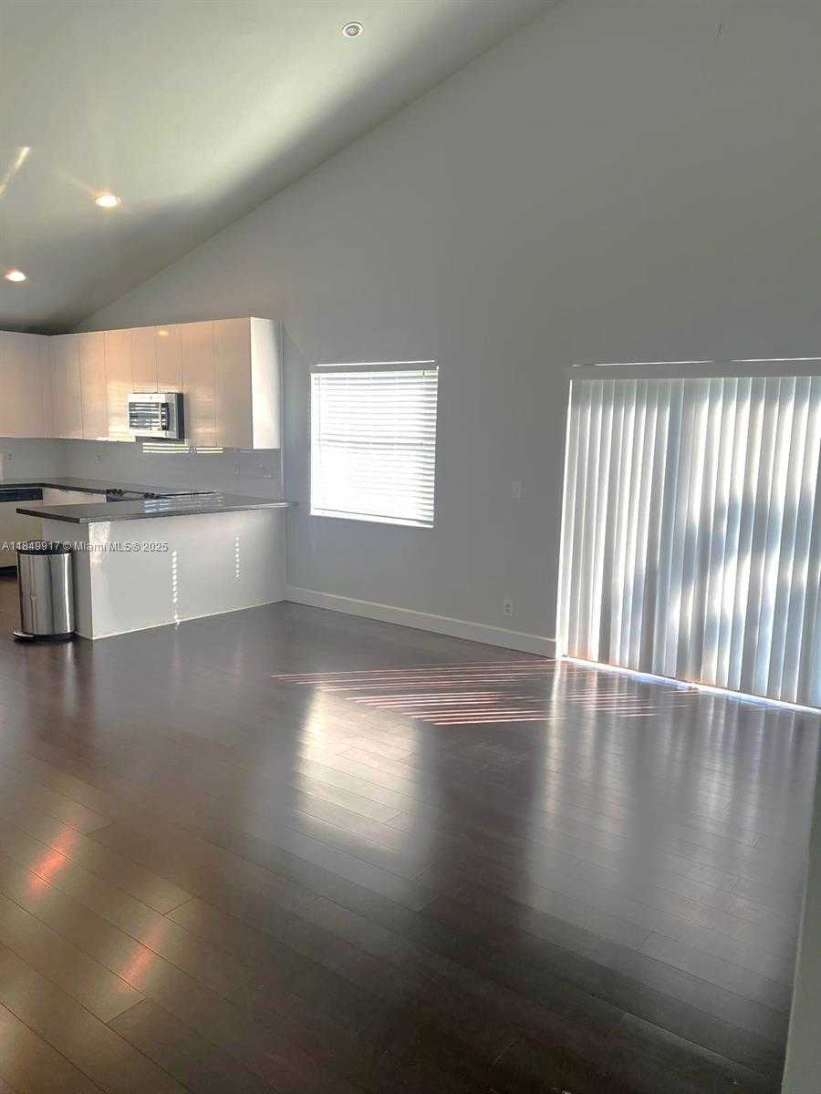 Small Image of 49 EAST TARA LAKES DR E, Boynton Beach Number 3