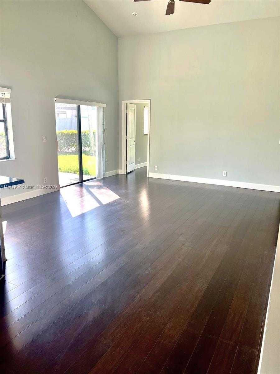Small Image of 49 EAST TARA LAKES DR E, Boynton Beach Number 7