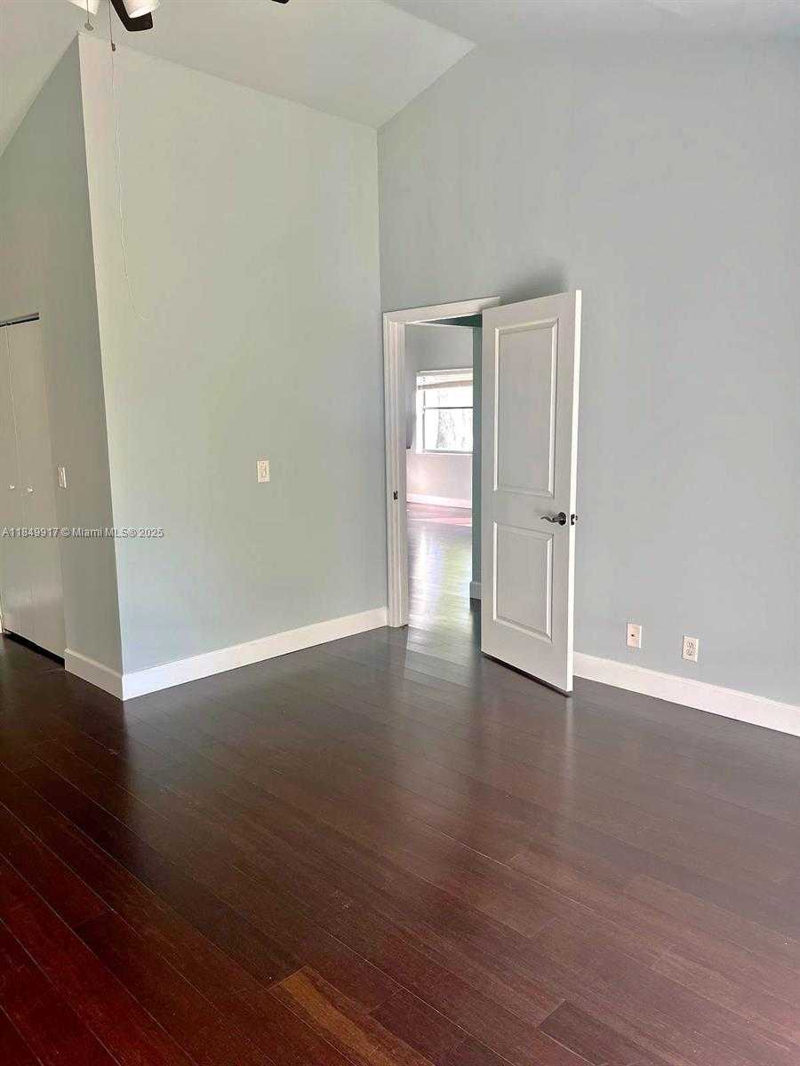 Small Image of 49 EAST TARA LAKES DR E, Boynton Beach Number 8