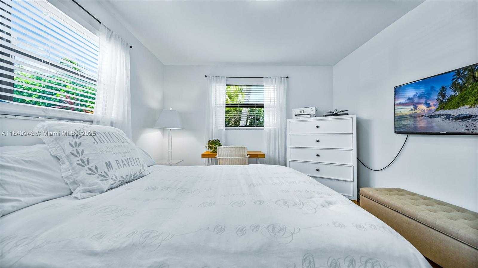 Small Image of 5212 TAFT ST, Hollywood Number 18