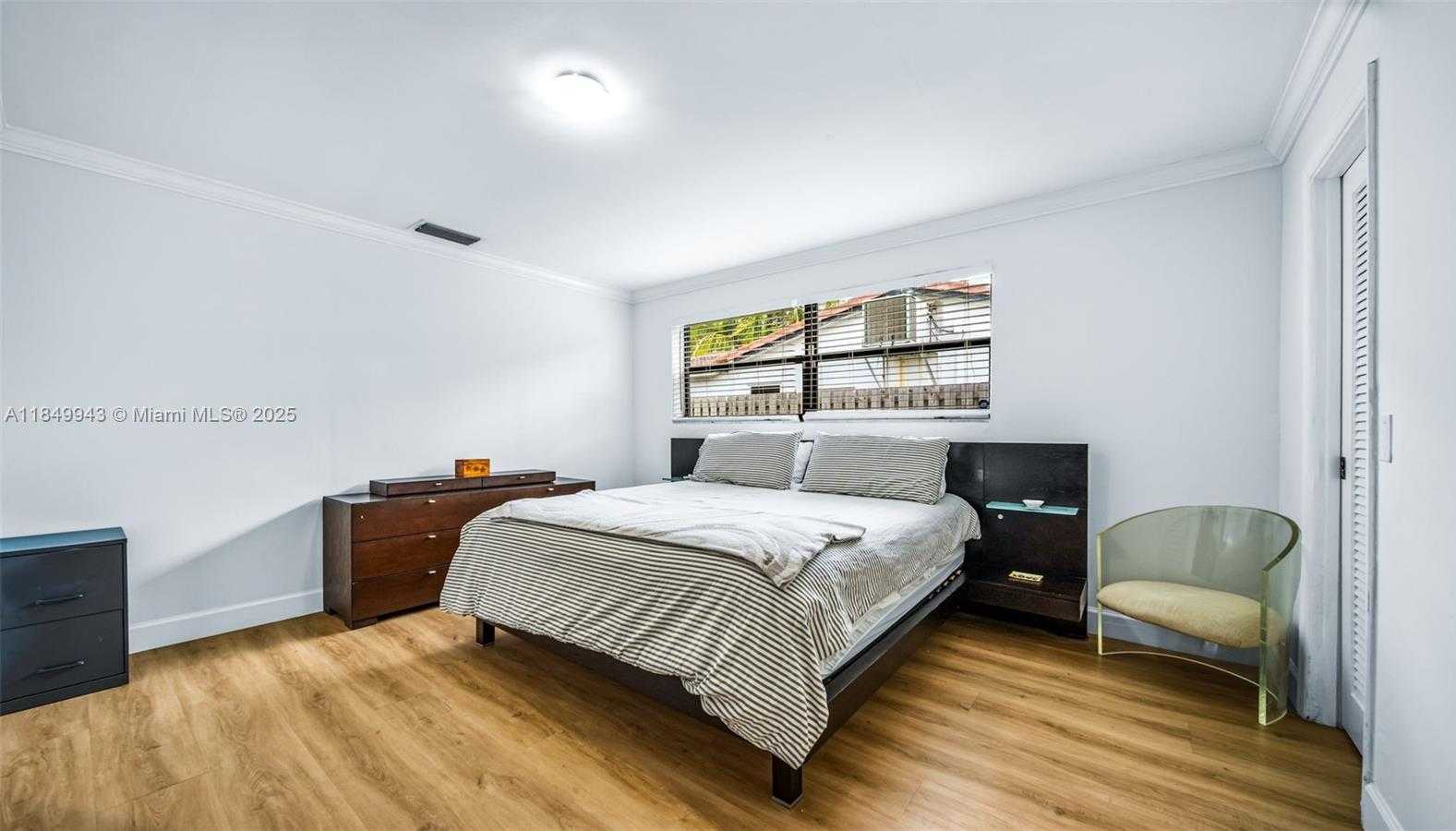 Small Image of 5212 TAFT ST, Hollywood Number 22