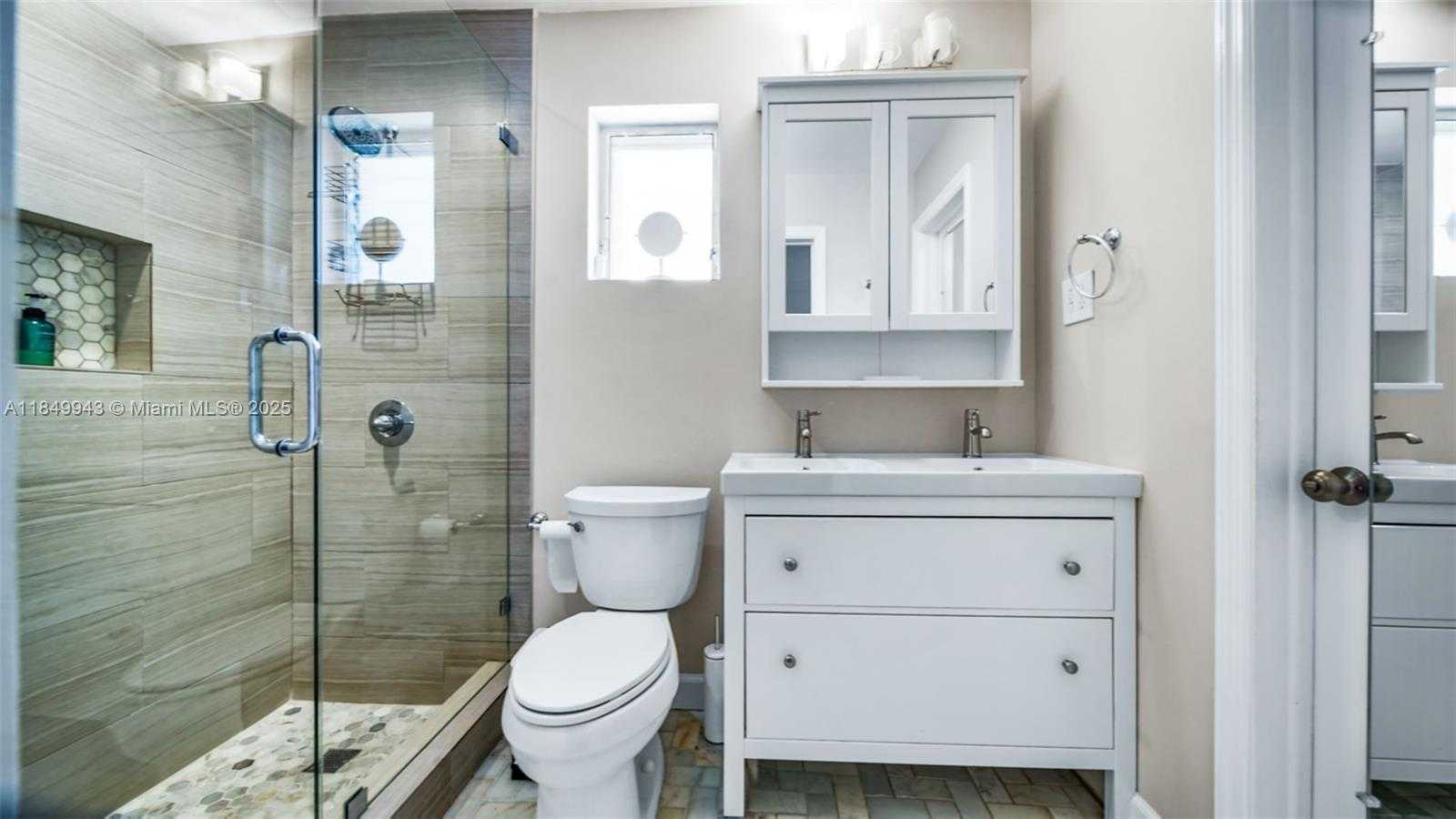 Small Image of 5212 TAFT ST, Hollywood Number 24