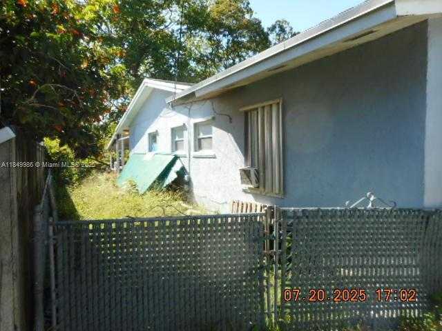 Small Image of 19010 BEL AIRE DR, Cutler Bay Number 10