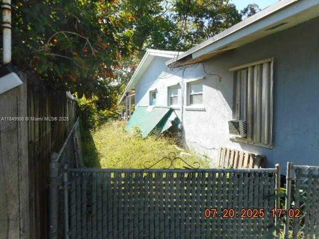 Small Image of 19010 BEL AIRE DR, Cutler Bay Number 11