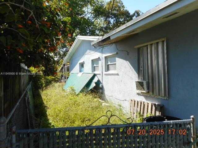 Small Image of 19010 BEL AIRE DR, Cutler Bay Number 12