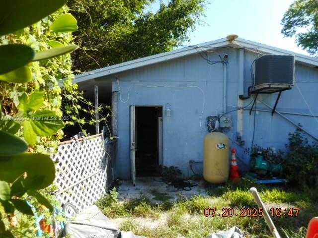 Small Image of 19010 BEL AIRE DR, Cutler Bay Number 5