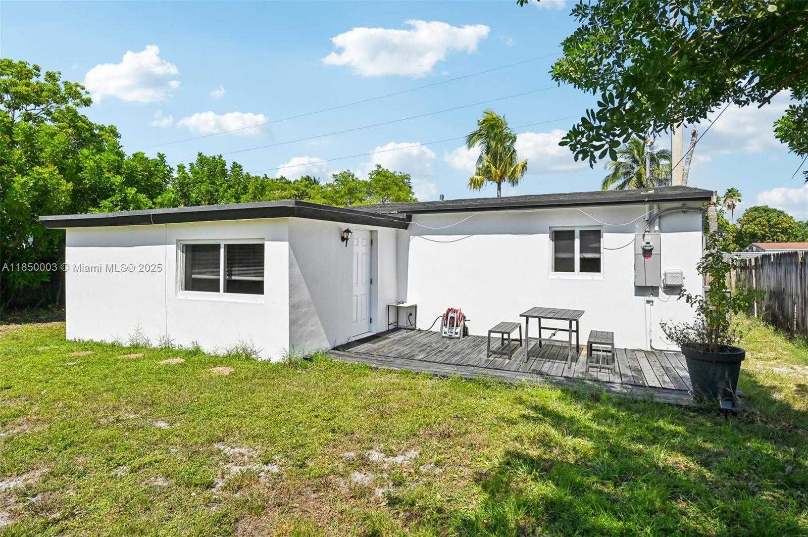 Small Image of 2897 NORTH EAST 12TH AVE, Pompano Beach Number 24