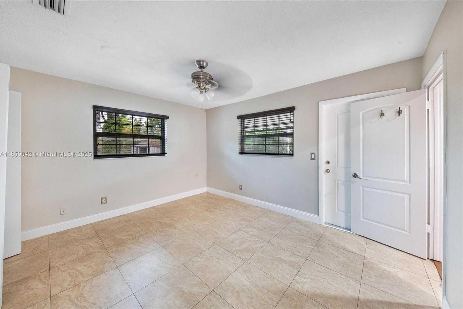 Small Image of 2708 SOUTH WEST 46TH CT, Fort Lauderdale Number 19