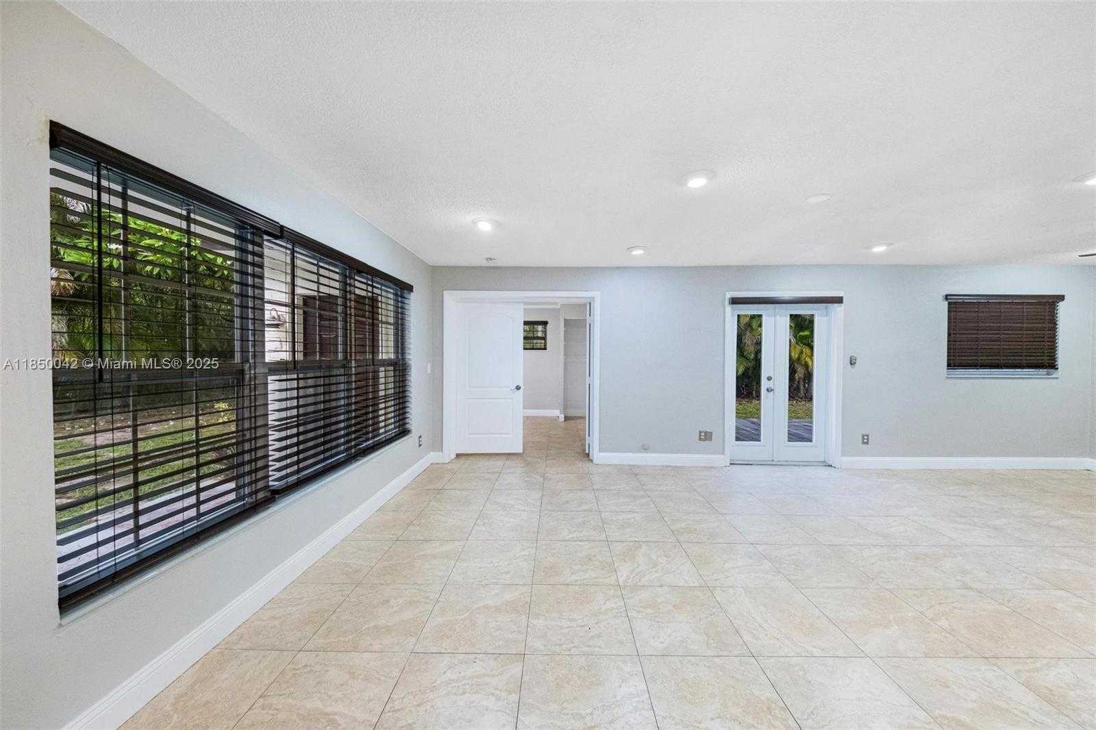Small Image of 2708 SOUTH WEST 46TH CT, Fort Lauderdale Number 20
