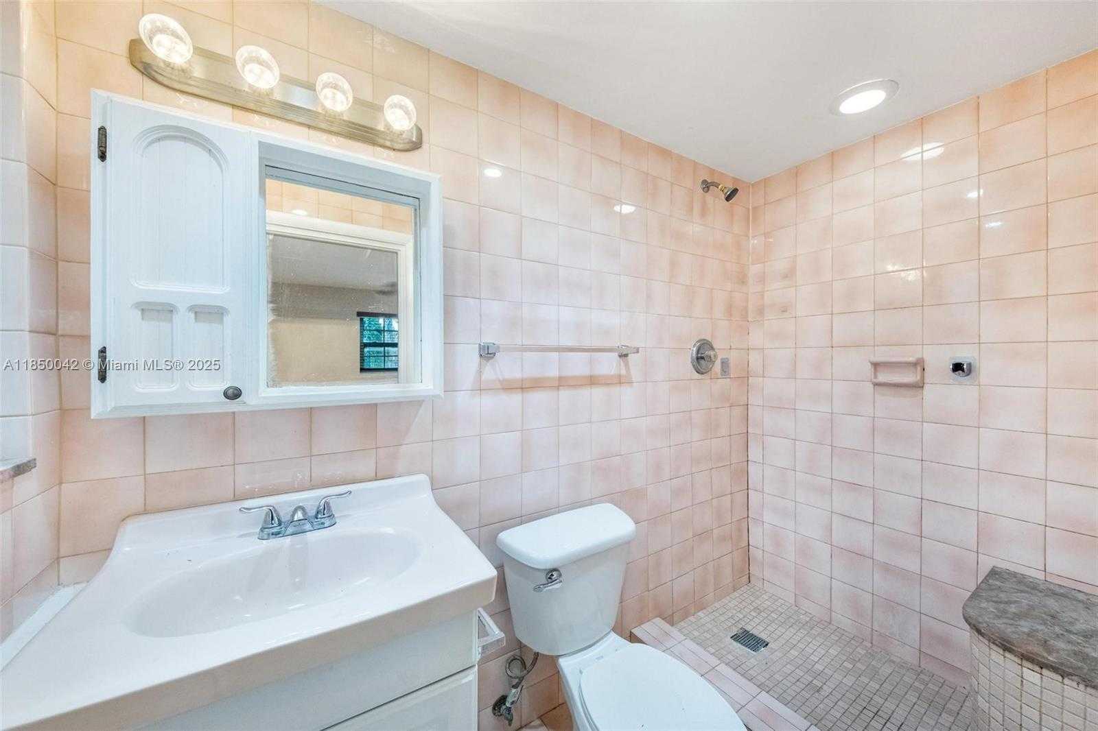 Small Image of 2708 SOUTH WEST 46TH CT, Fort Lauderdale Number 22