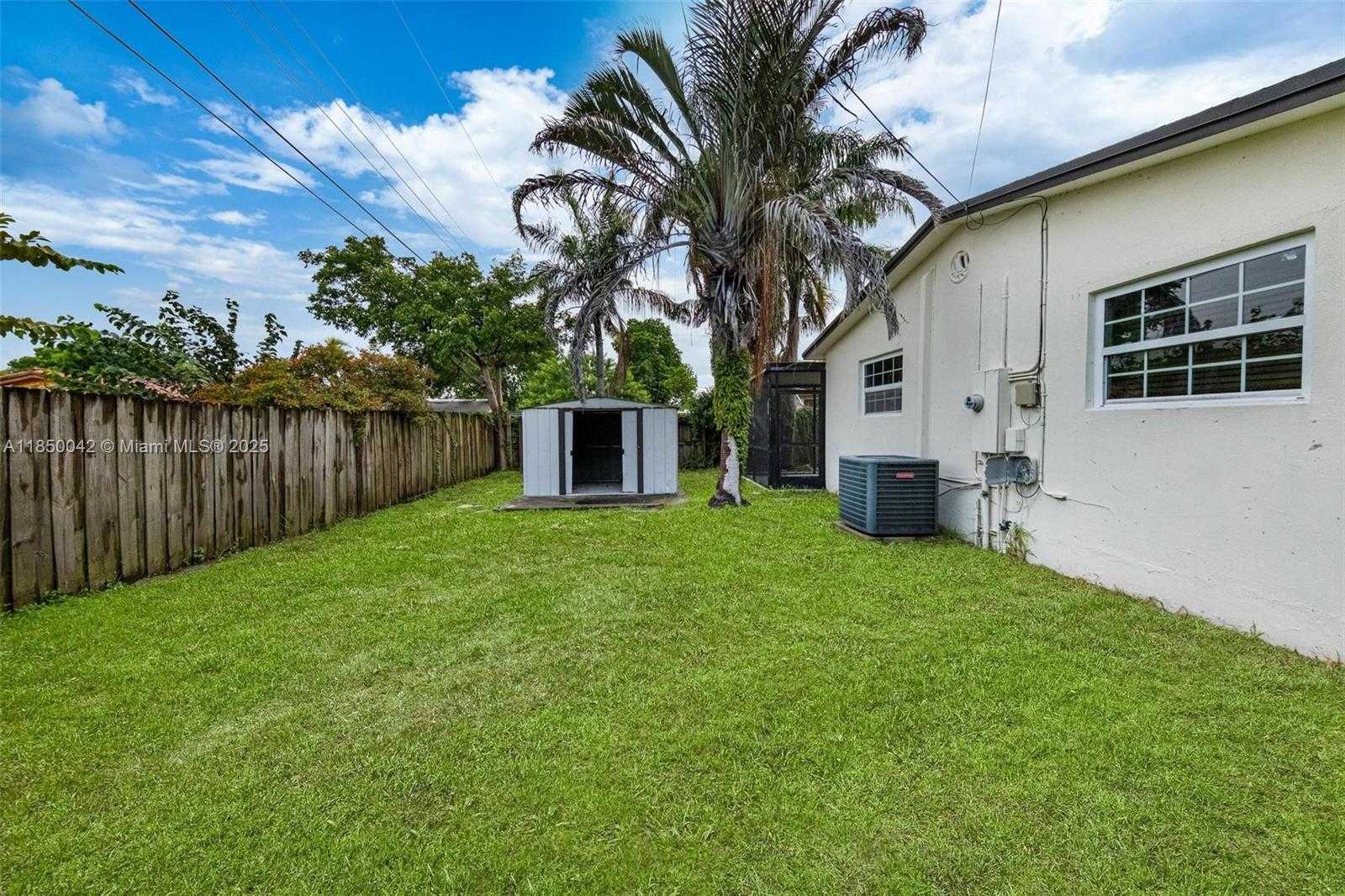 Small Image of 2708 SOUTH WEST 46TH CT, Fort Lauderdale Number 25