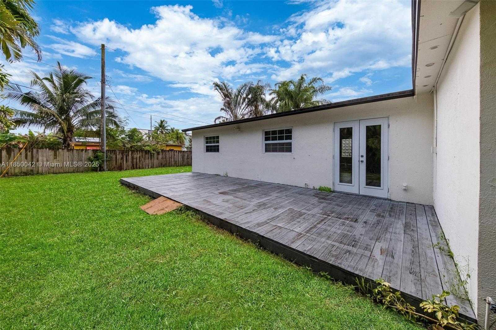 Small Image of 2708 SOUTH WEST 46TH CT, Fort Lauderdale Number 34