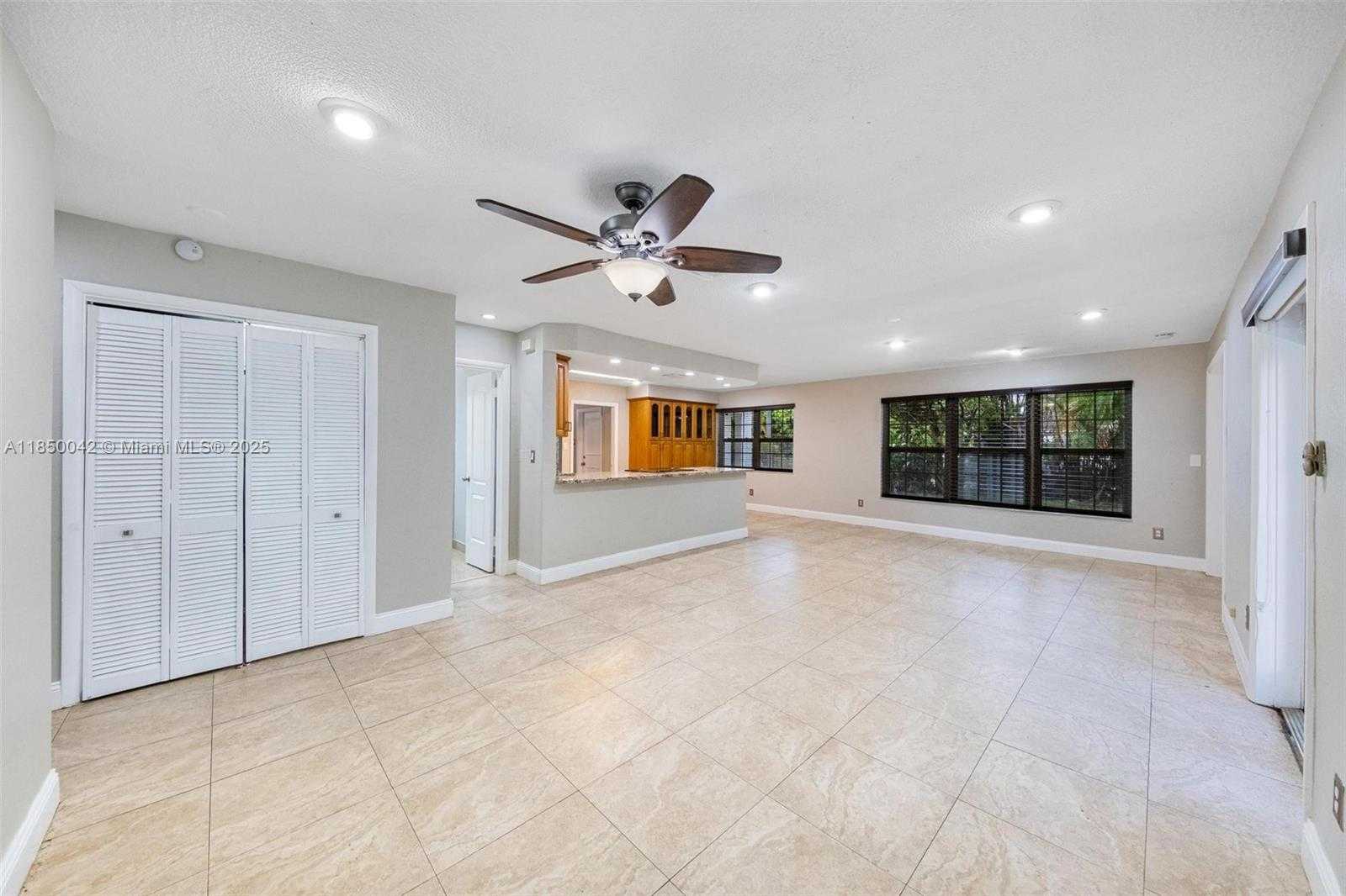 Small Image of 2708 SOUTH WEST 46TH CT, Fort Lauderdale Number 6
