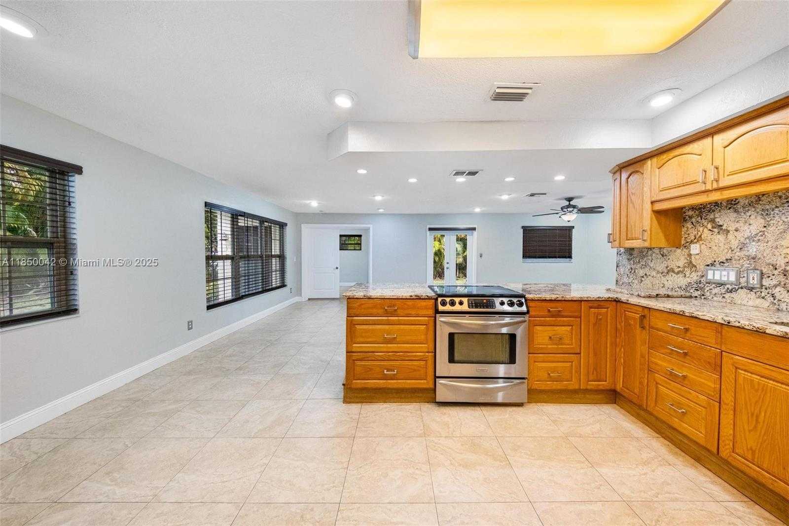 Small Image of 2708 SOUTH WEST 46TH CT, Fort Lauderdale Number 9