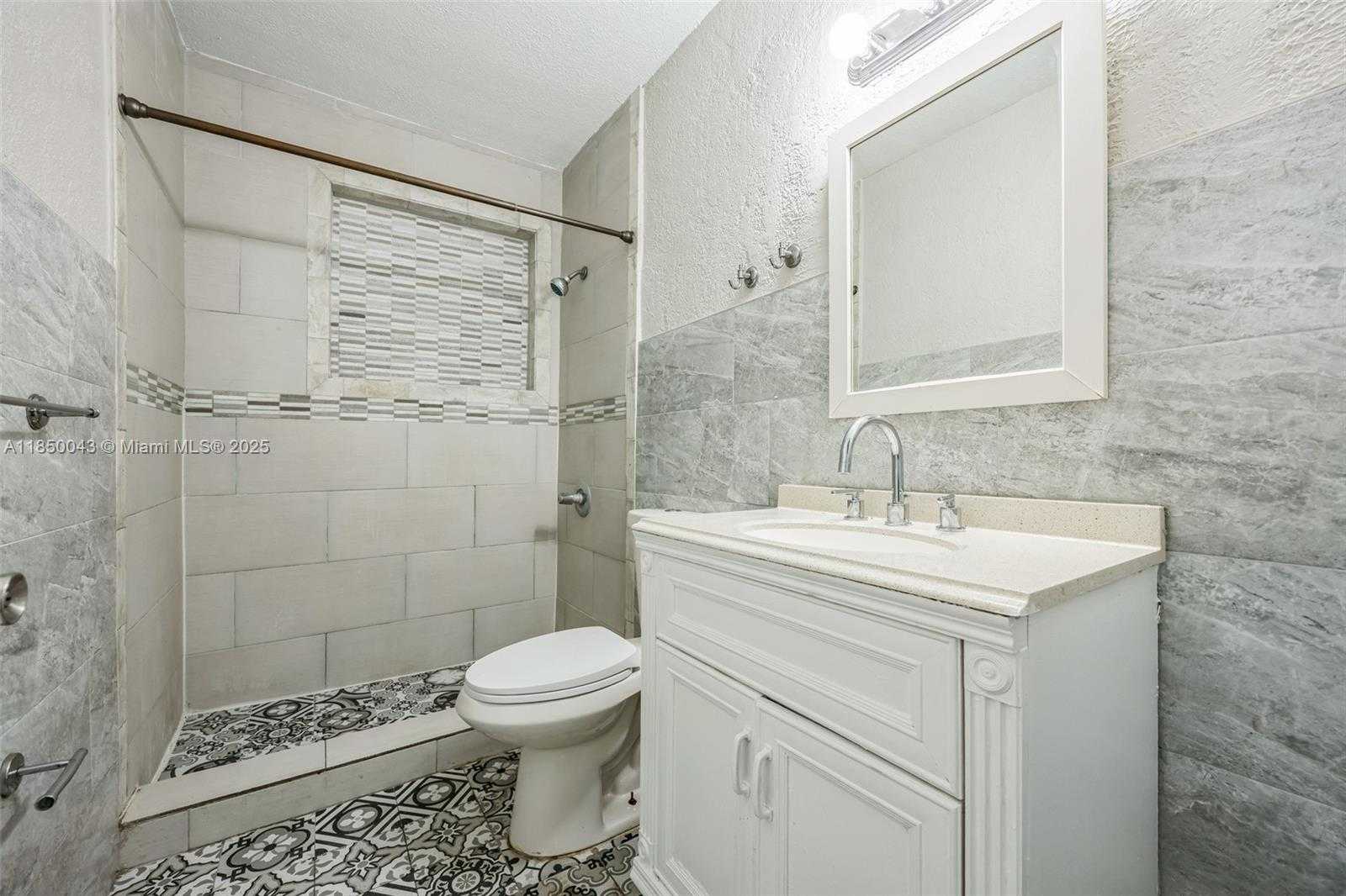 Small Image of 7331 CLEVELAND ST, Hollywood Number 13