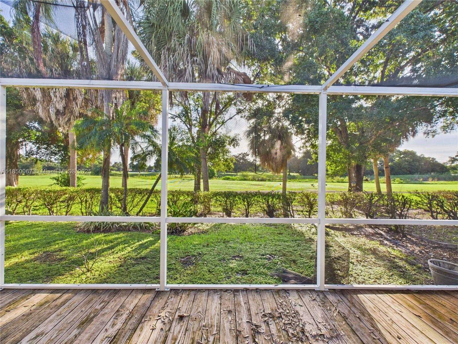 Small Image of 1251 EAST WILSHIRE CIR E, Pembroke Pines Number 10