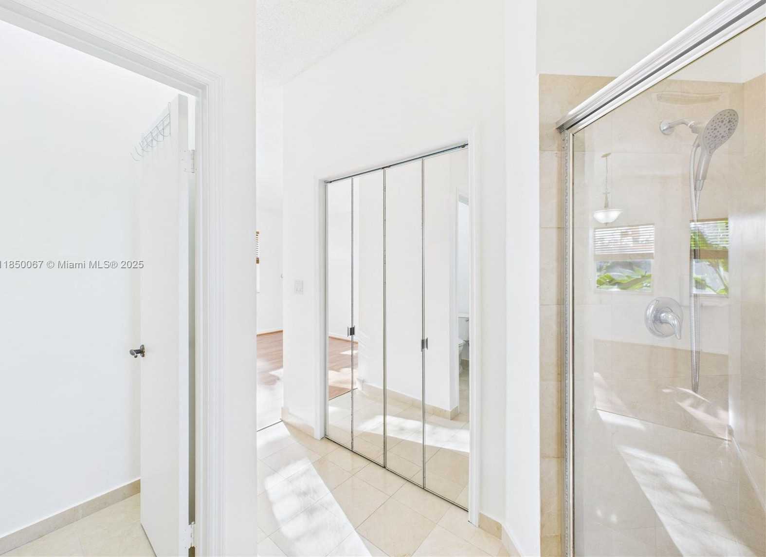 Small Image of 1251 EAST WILSHIRE CIR E, Pembroke Pines Number 21