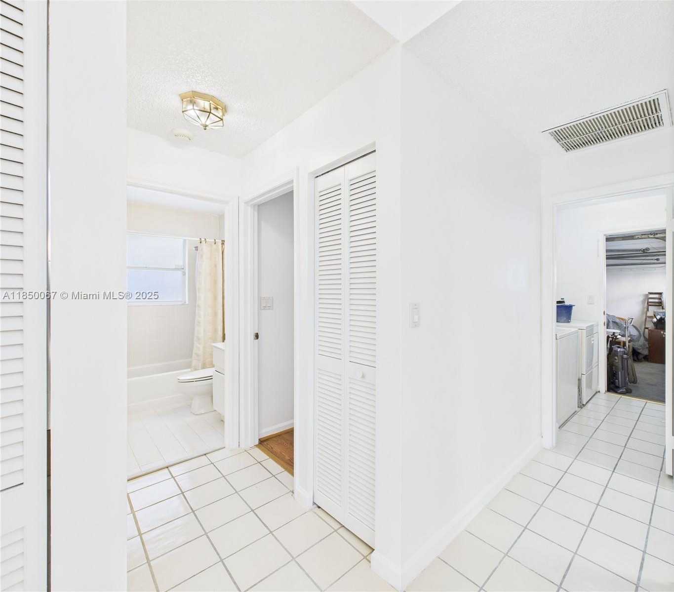 Small Image of 1251 EAST WILSHIRE CIR E, Pembroke Pines Number 25