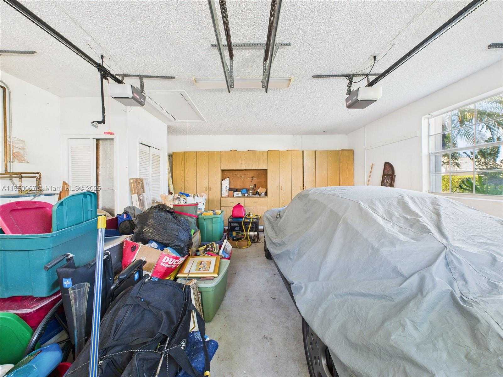 Small Image of 1251 EAST WILSHIRE CIR E, Pembroke Pines Number 33
