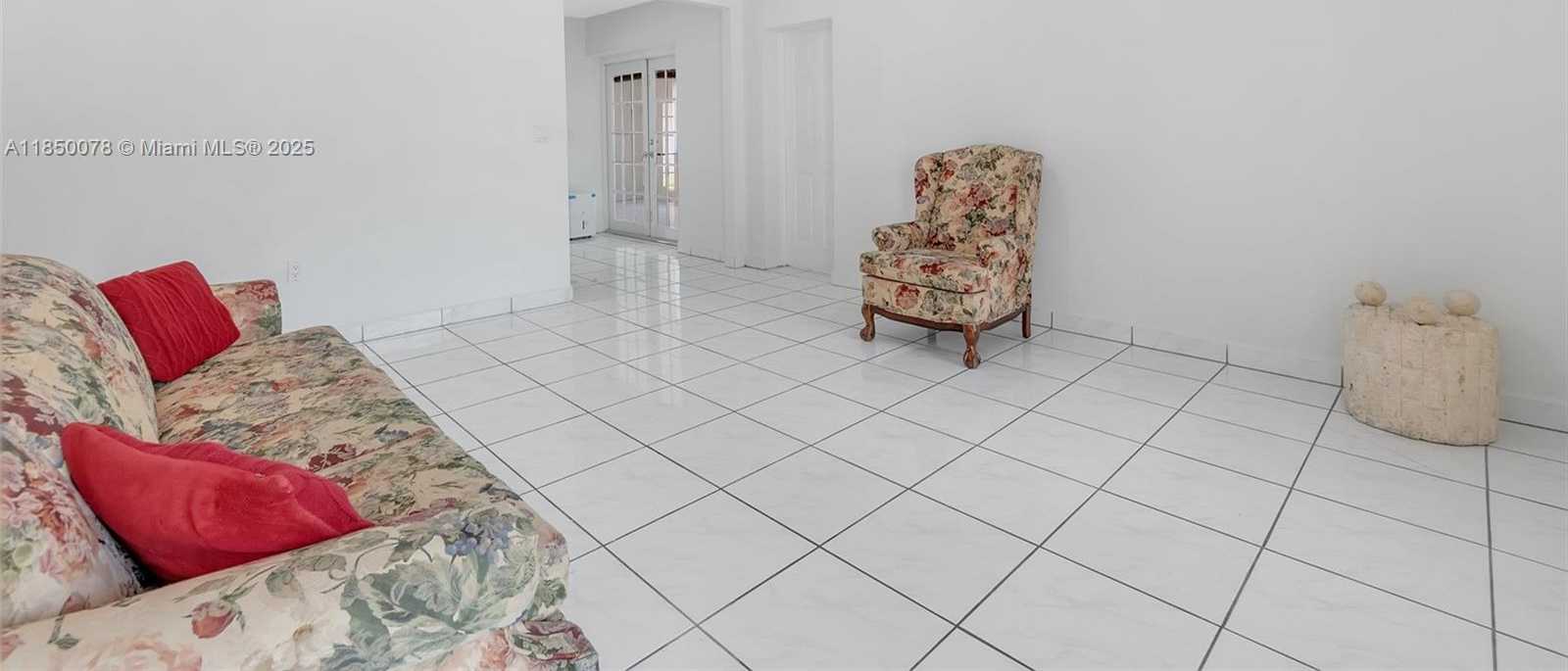 Small Image of 330 WEST 48TH ST, Hialeah Number 13