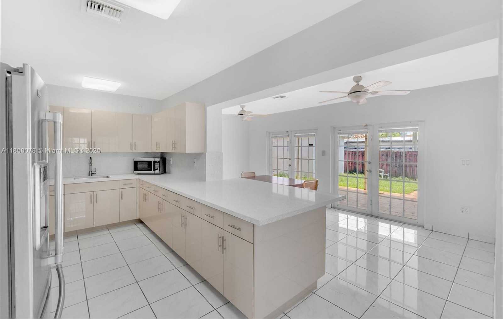 Small Image of 330 WEST 48TH ST, Hialeah Number 15