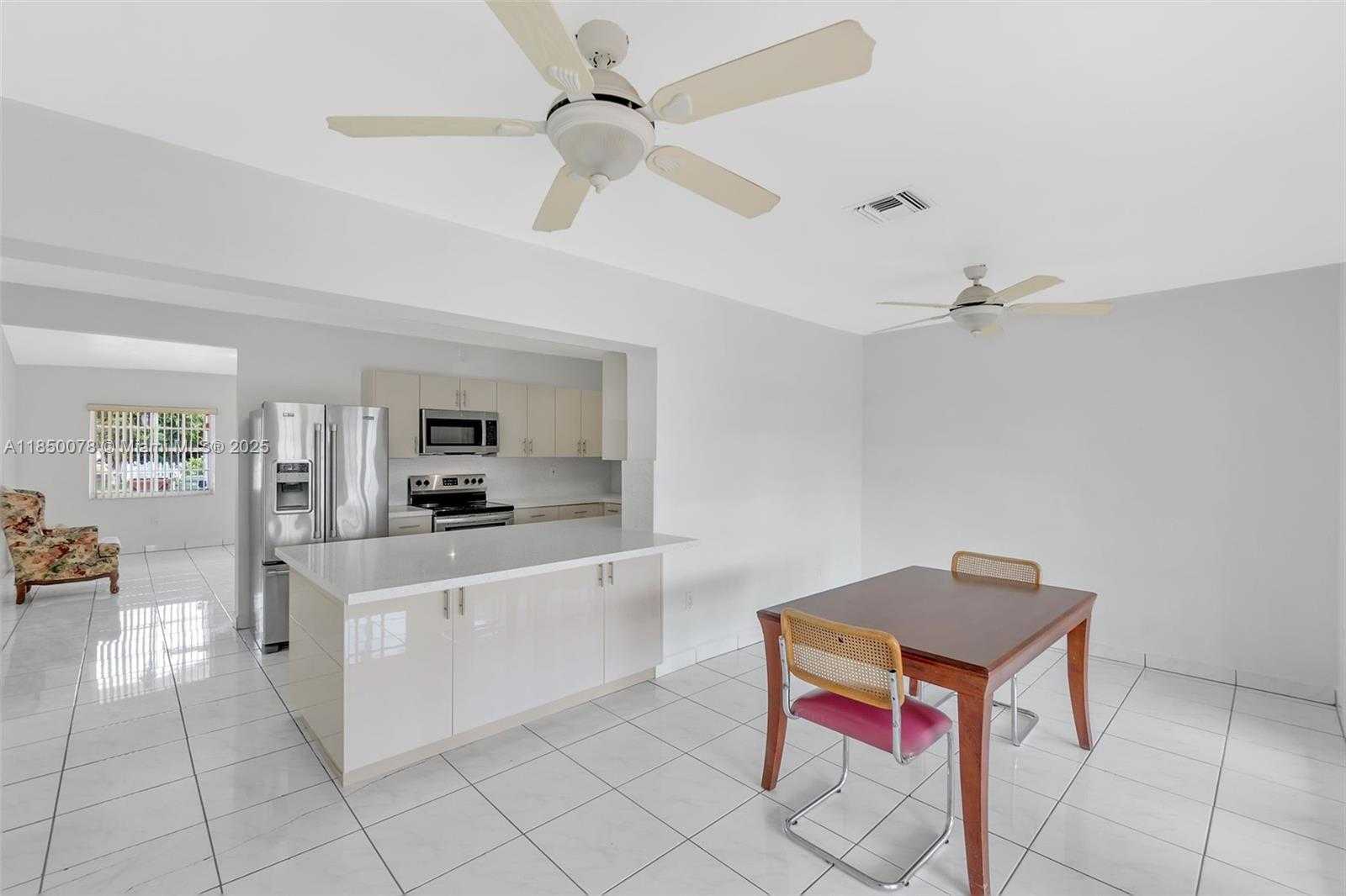 Small Image of 330 WEST 48TH ST, Hialeah Number 18