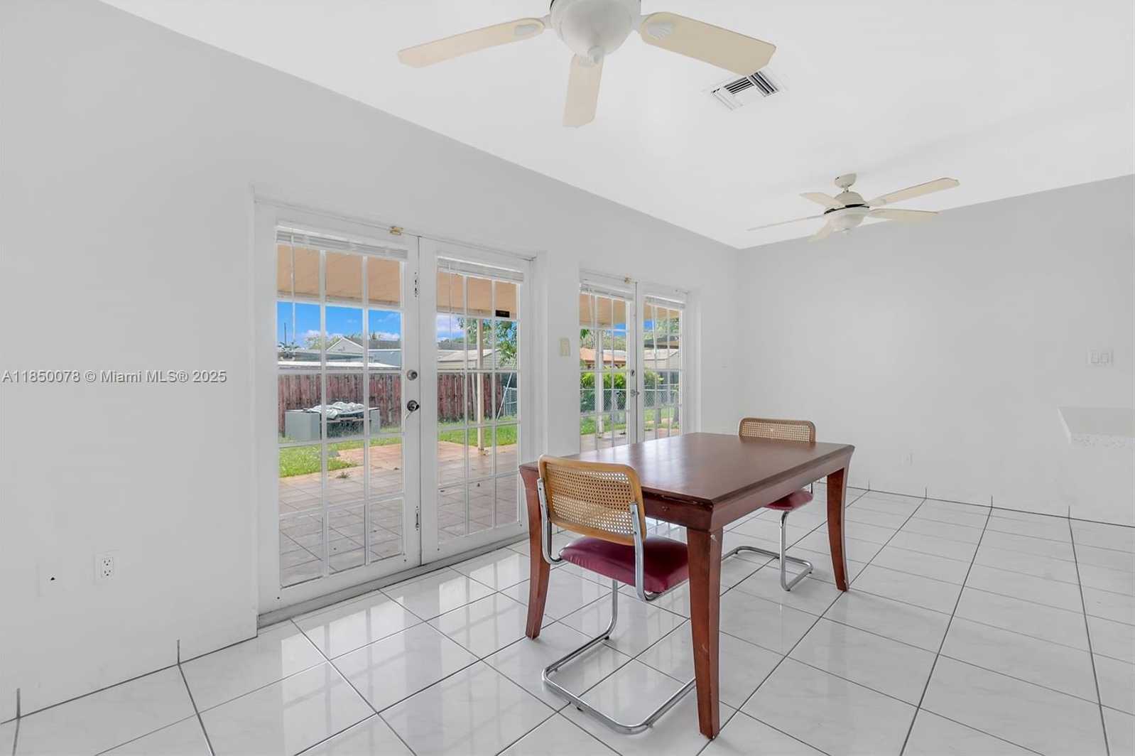 Small Image of 330 WEST 48TH ST, Hialeah Number 19