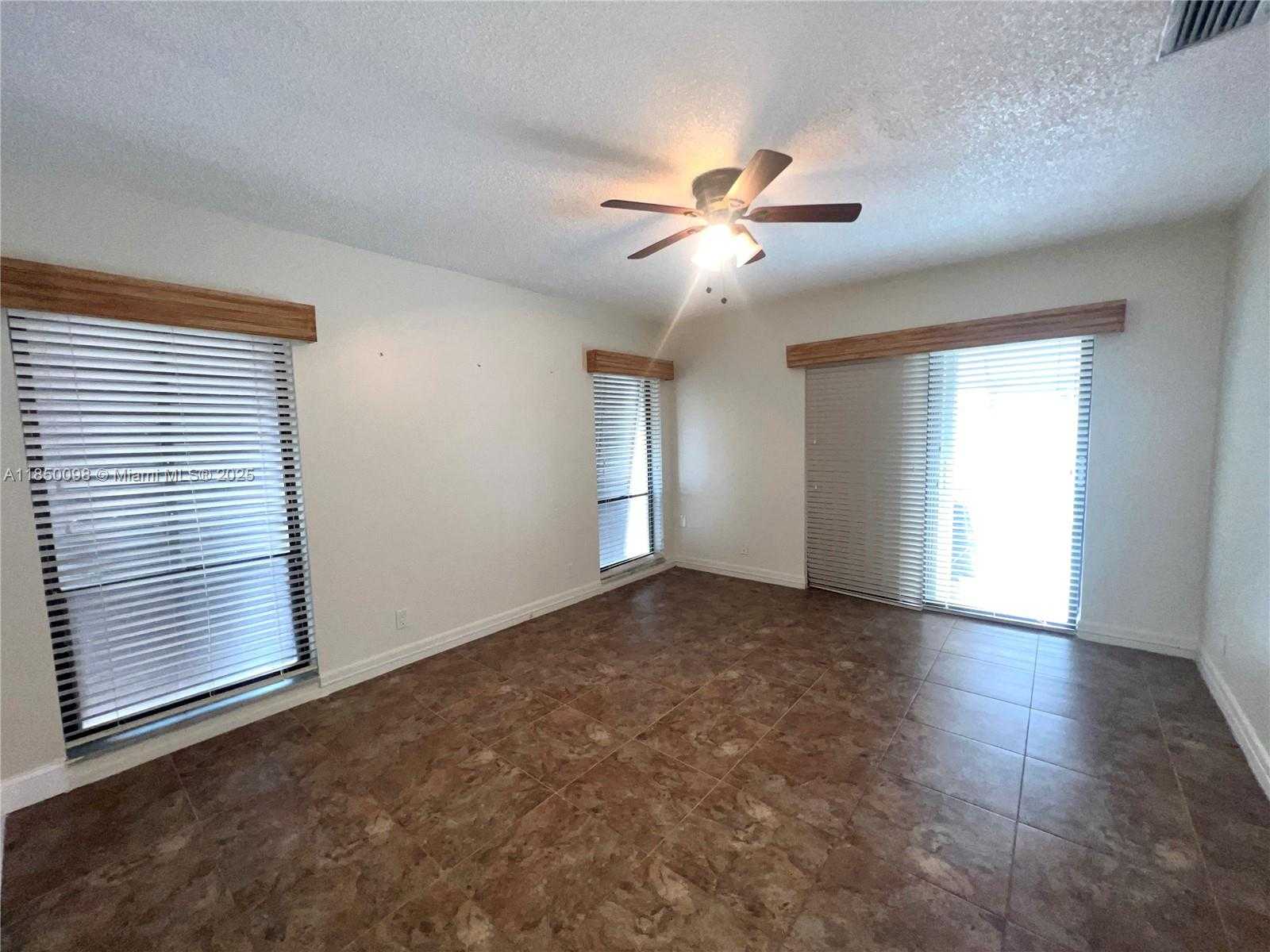 Small Image of 10410 SOUTH WEST 50TH PL, Cooper City Number 11