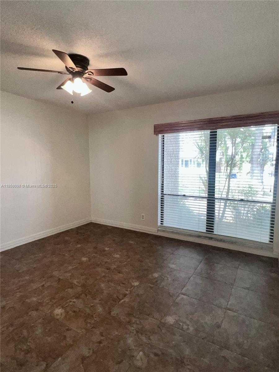 Small Image of 10410 SOUTH WEST 50TH PL, Cooper City Number 23