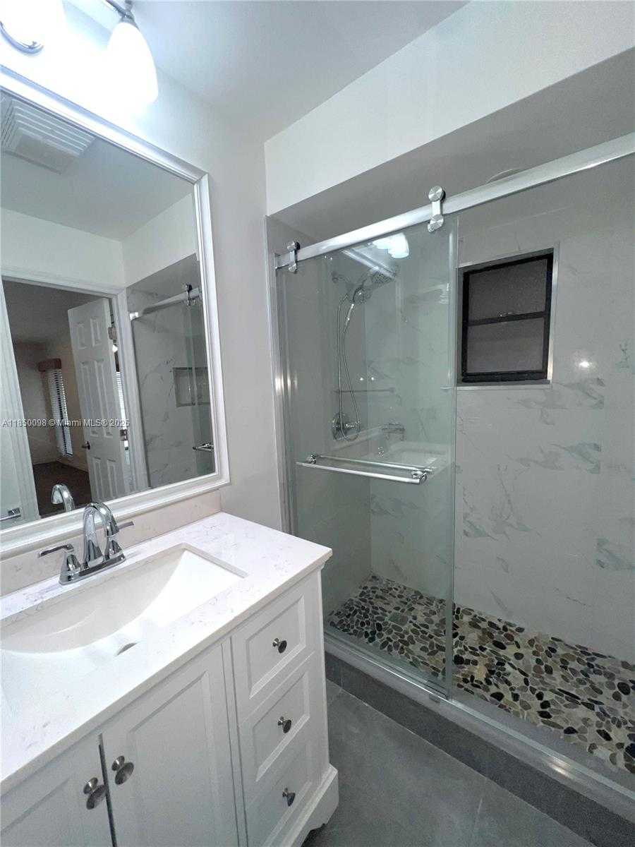 Small Image of 10410 SOUTH WEST 50TH PL, Cooper City Number 27